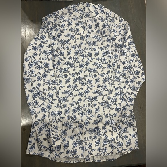 NWOT RW&Co slim fit shirt - Picture 2 of 6